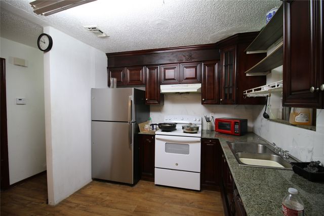 2110 N Duchess Drive, Sherman, TX 75090