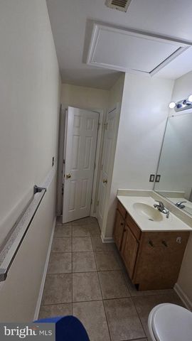 201 EASTSIDE LN, Winchester, VA 22602