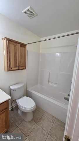 201 EASTSIDE LN, Winchester, VA 22602