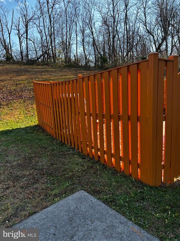 201 EASTSIDE LN, Winchester, VA 22602