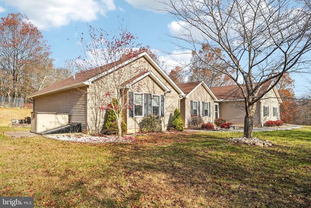 19 FARMER CT, Albrightsville, PA 18210