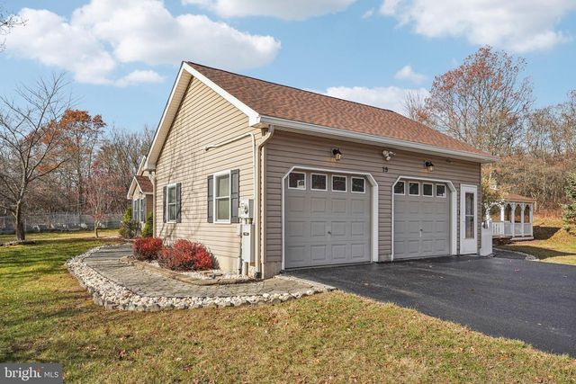 19 FARMER CT, Albrightsville, PA 18210