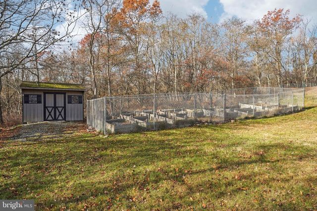 19 FARMER CT, Albrightsville, PA 18210