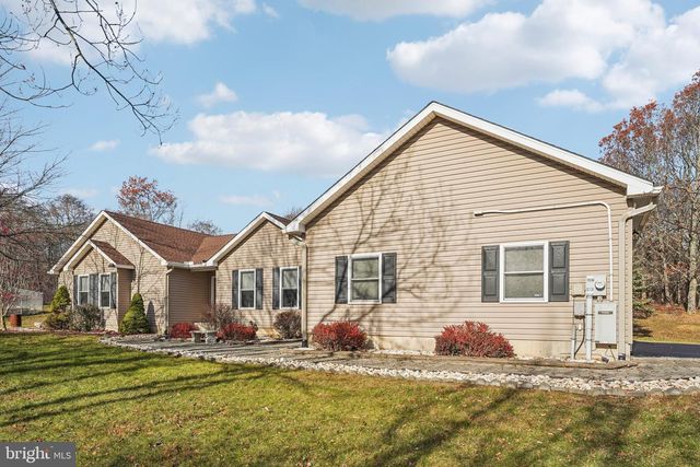 19 FARMER CT, Albrightsville, PA 18210