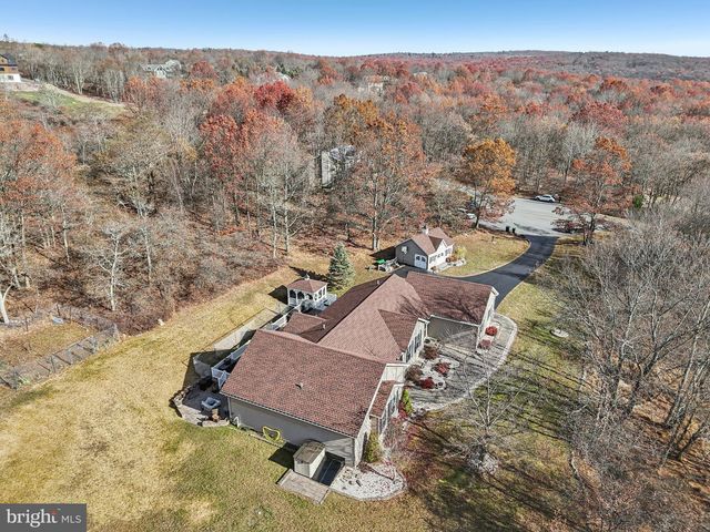 19 FARMER CT, Albrightsville, PA 18210