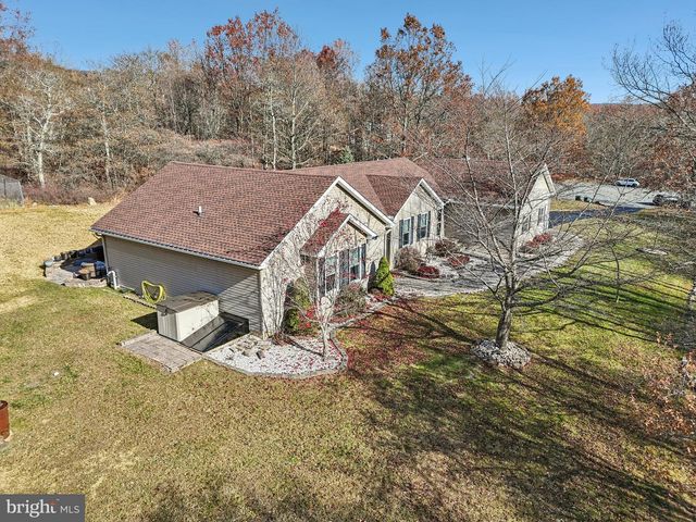 19 FARMER CT, Albrightsville, PA 18210
