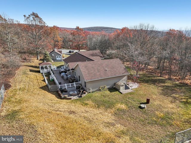 19 FARMER CT, Albrightsville, PA 18210