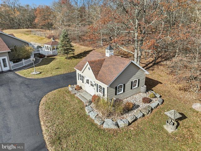 19 FARMER CT, Albrightsville, PA 18210