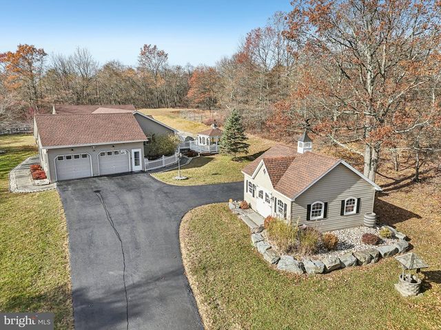 19 FARMER CT, Albrightsville, PA 18210