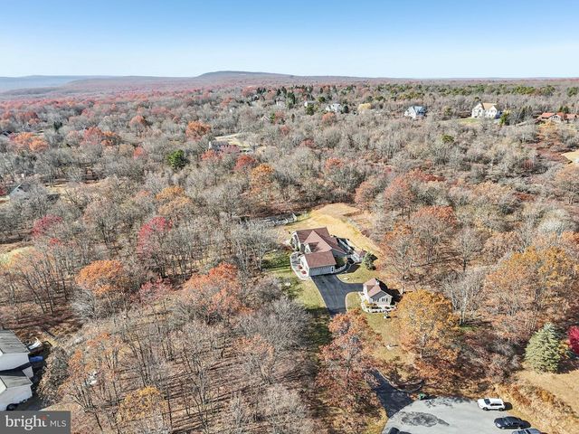 19 FARMER CT, Albrightsville, PA 18210