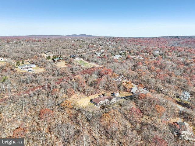 19 FARMER CT, Albrightsville, PA 18210