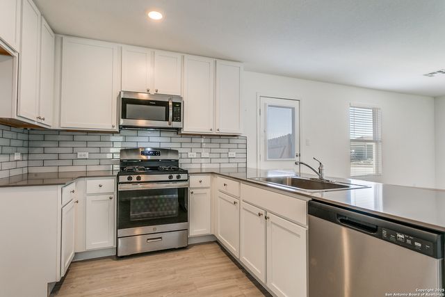 12835 Chinali Springs, St Hedwig, TX 78152