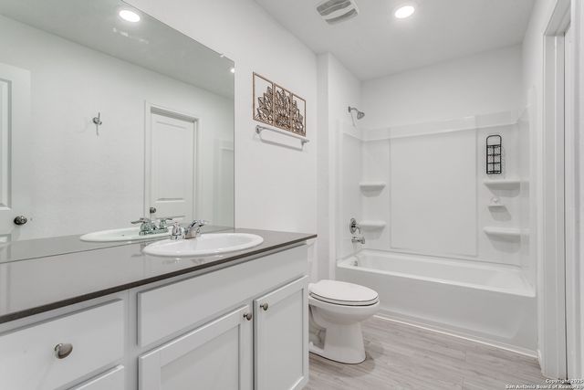 12835 Chinali Springs, St Hedwig, TX 78152