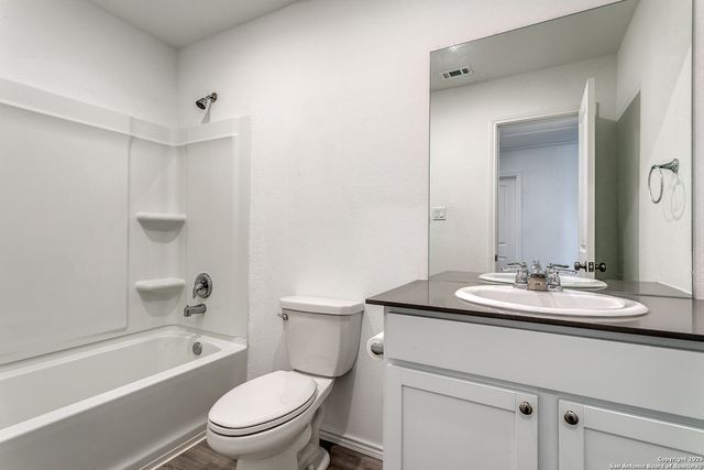 12835 Chinali Springs, St Hedwig, TX 78152