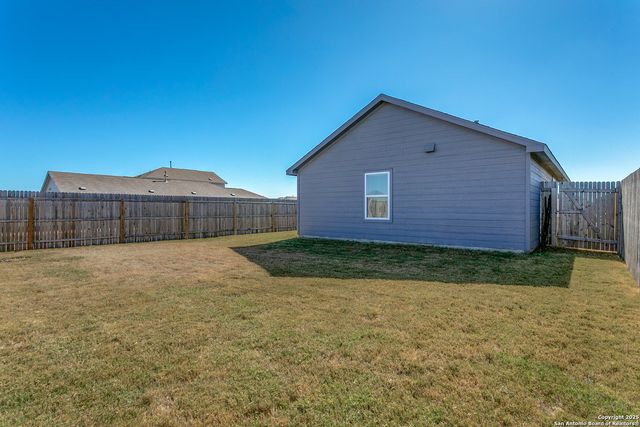 12835 Chinali Springs, St Hedwig, TX 78152