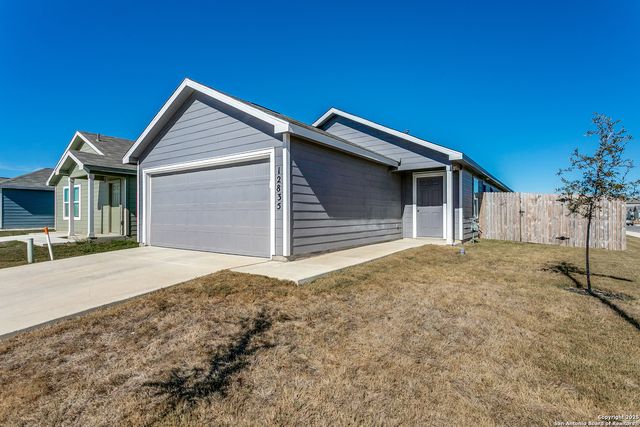 12835 Chinali Springs, St Hedwig, TX 78152