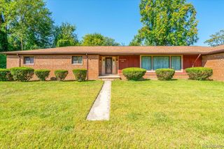 11200 Wahrman Street, Romulus, MI 48174