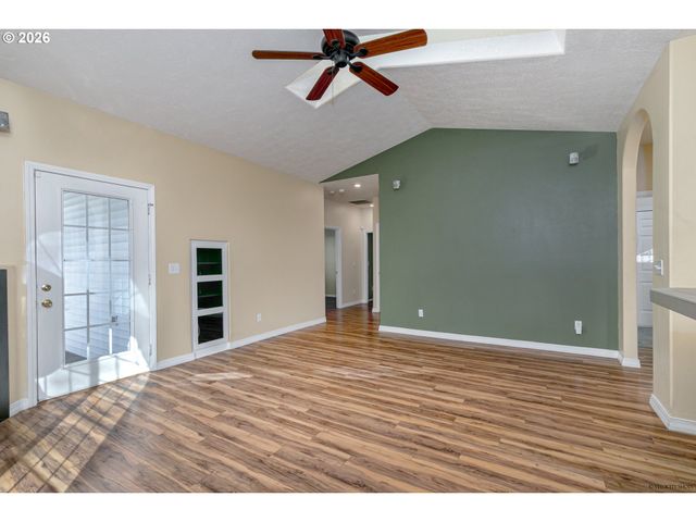 21315 ROSE Ln, Fairview, OR 97024