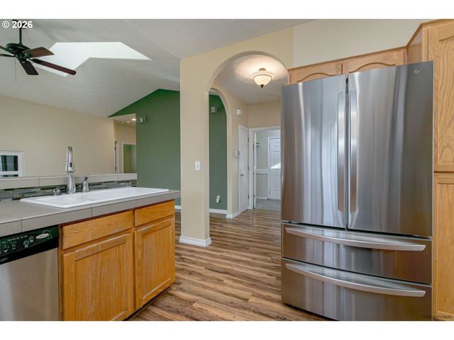 21315 ROSE Ln, Fairview, OR 97024