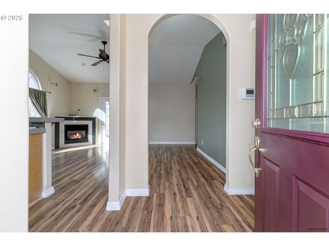 21315 ROSE Ln, Fairview, OR 97024