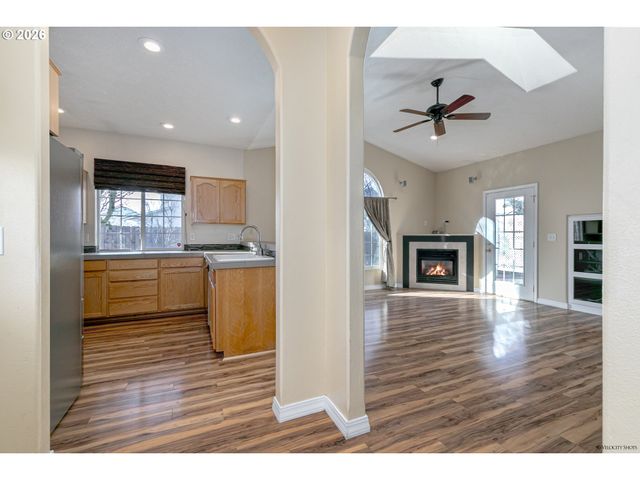 21315 ROSE Ln, Fairview, OR 97024