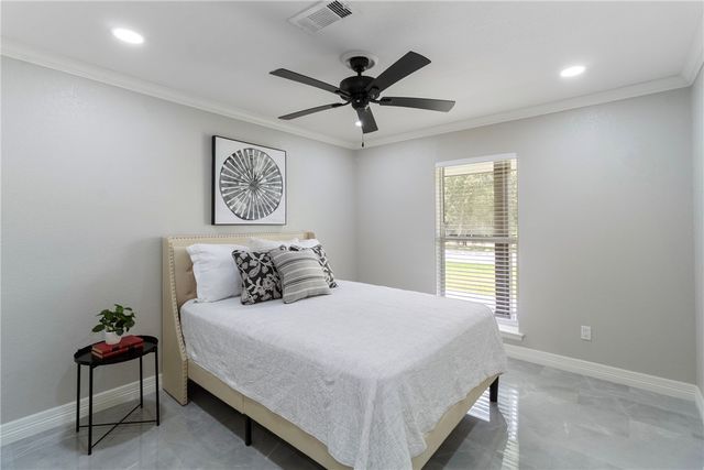 1502 Merry Oaks Drive, College Station, TX 77840