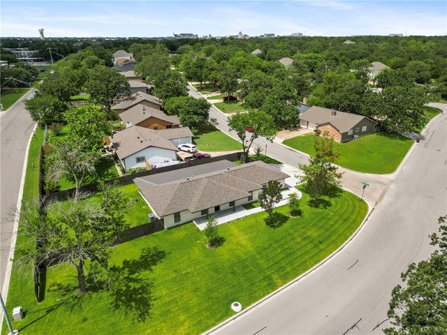 1502 Merry Oaks Drive, College Station, TX 77840