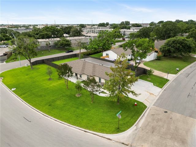 1502 Merry Oaks Drive, College Station, TX 77840