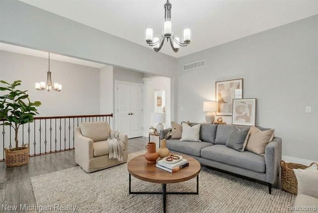 13138 Harbor Landings Drive 86, Fenton, MI 48430