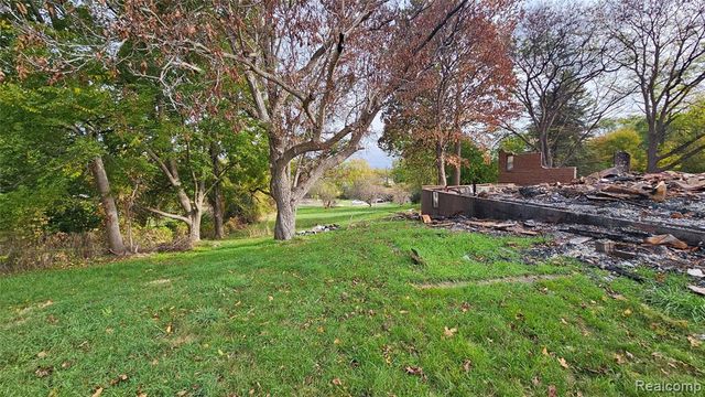 4022 Beecher Road, Flint, MI 48532