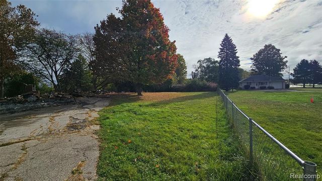 4022 Beecher Road, Flint, MI 48532