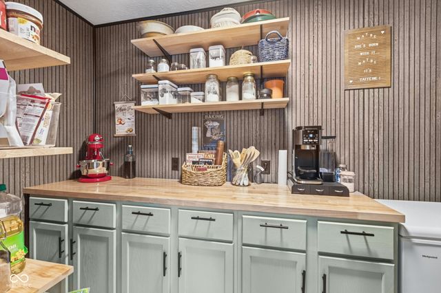 1211 Normandie Drive, Avon, IN 46123