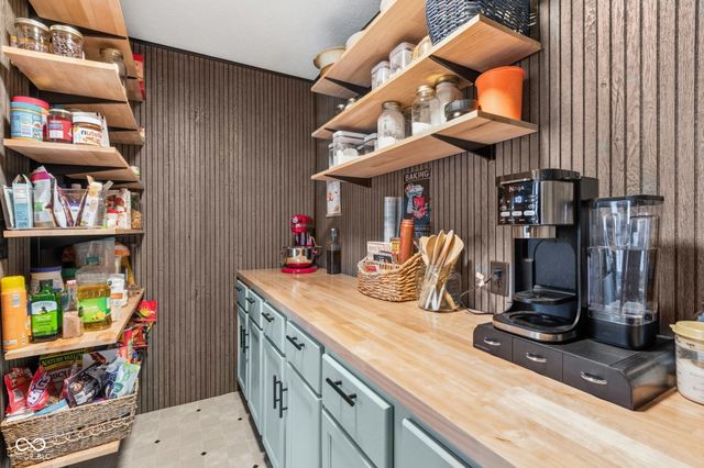 1211 Normandie Drive, Avon, IN 46123