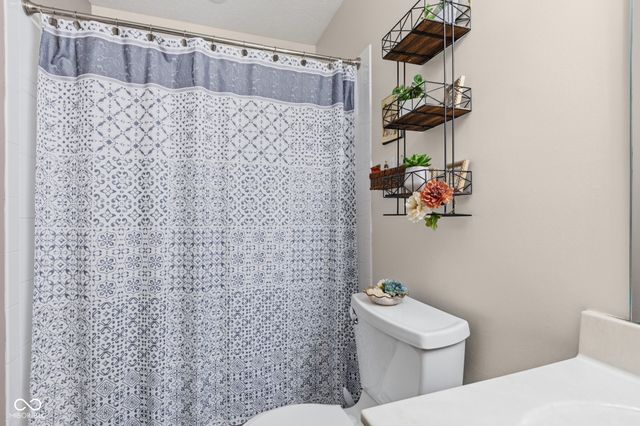 1211 Normandie Drive, Avon, IN 46123