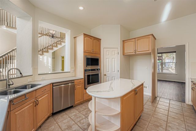 8204 Texas Plume RD, Austin, TX 78759