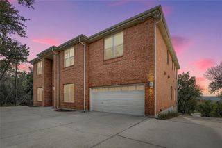8204 Texas Plume RD, Austin, TX 78759