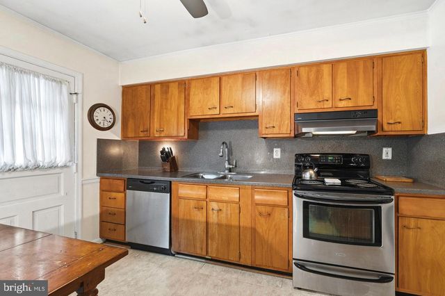 9618 RANDALL DR, White Plains, MD 20695