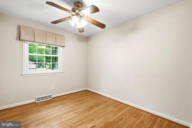 9618 RANDALL DR, White Plains, MD 20695