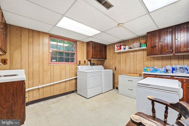 9618 RANDALL DR, White Plains, MD 20695