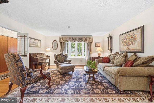 9618 RANDALL DR, White Plains, MD 20695