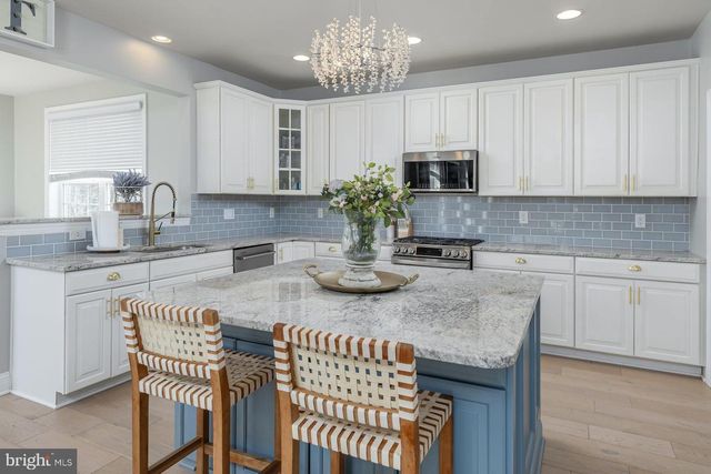 204 BRODIE CT, Mullica Hill, NJ 08062