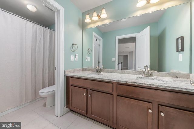 204 BRODIE CT, Mullica Hill, NJ 08062