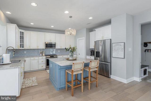 204 BRODIE CT, Mullica Hill, NJ 08062