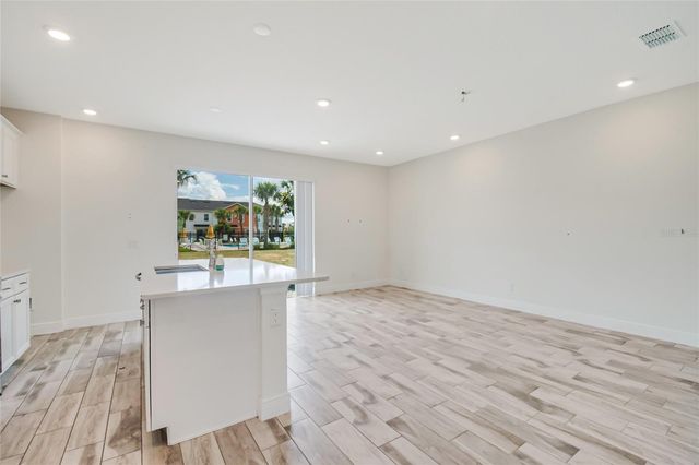 2915 CASTAWAY LANE, Kissimmee, FL 34747