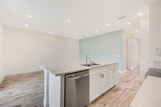 2915 CASTAWAY LANE, Kissimmee, FL 34747