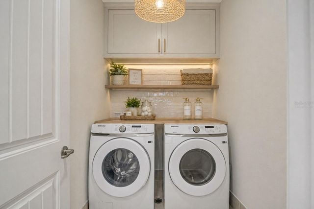 2915 CASTAWAY LANE, Kissimmee, FL 34747