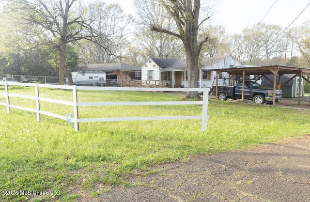 144 Plummer Circle, Jackson, MS 39212