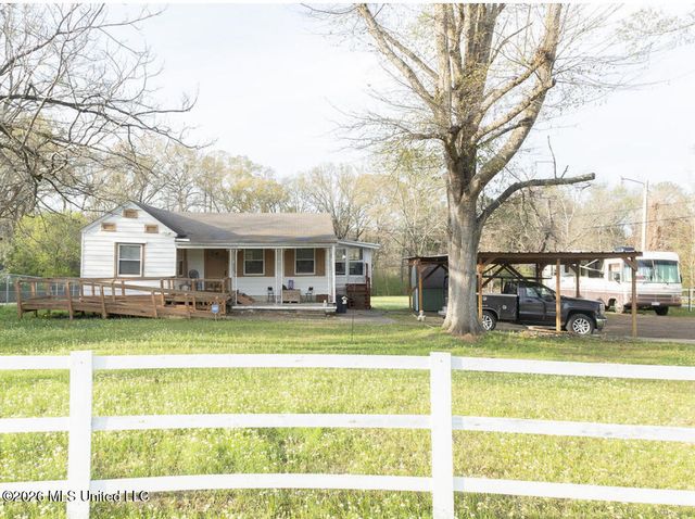 144 Plummer Circle, Jackson, MS 39212