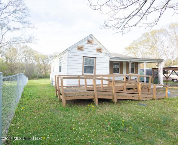 144 Plummer Circle, Jackson, MS 39212