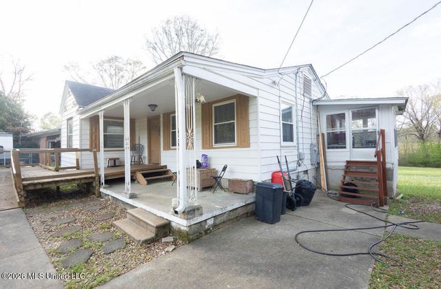 144 Plummer Circle, Jackson, MS 39212